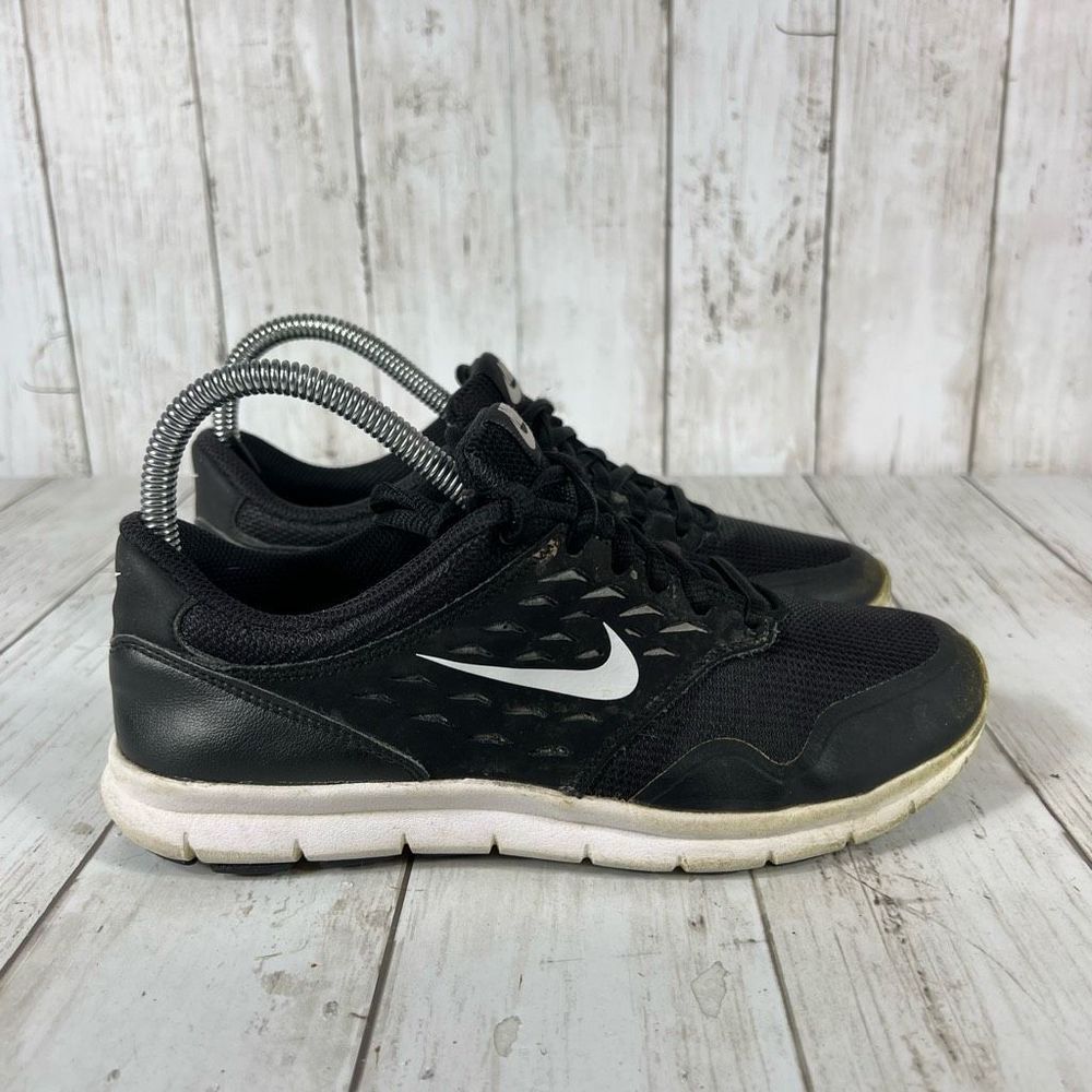 Nike sneaker Womens 7